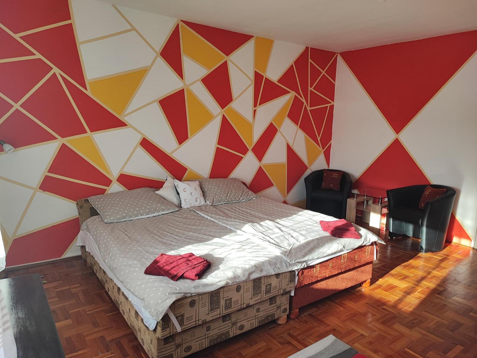 Szaffi Apartman ไฮจ์ดุสโซบอสโล ภายนอก รูปภาพ